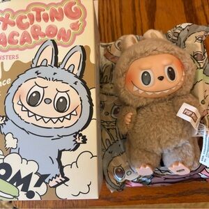 Authentic Popmart Macaroon Labubu (Toffee)